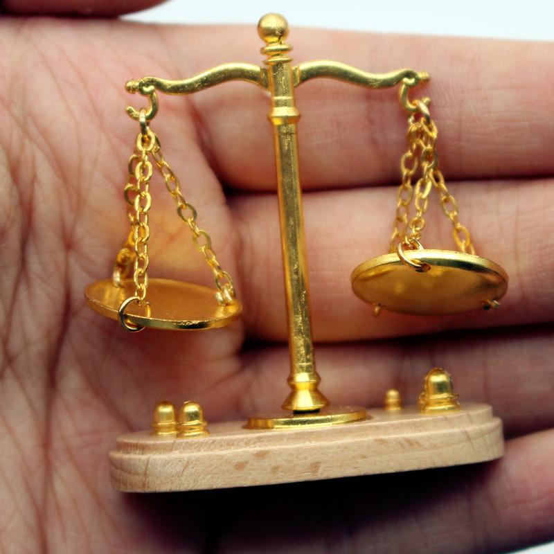 Vintage Tech Accessories - 1:12 Dollhouse Vintage Balance Scale Miniatures