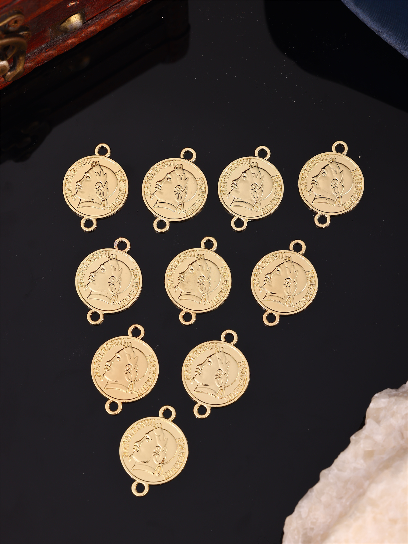 Coin-Shaped DIY Women's Robe A - Vintage Tech Accessories บทวิจารณ์และราคา