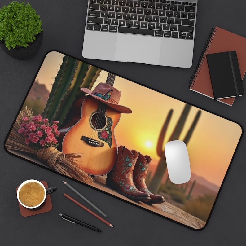 Desert Guitar Mouse Pad, Cactu - Tech Girl Accessories บทวิจารณ์และราคา