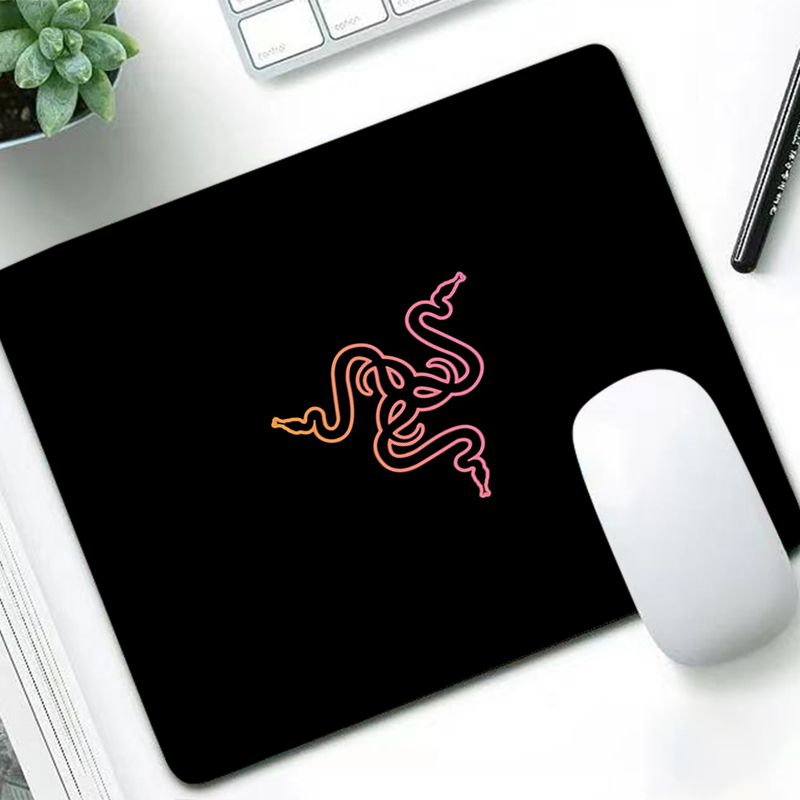 Razer Luxury Mouse Pad Anime G - Tech Accessories For Office Desk บทวิจารณ์และราคา